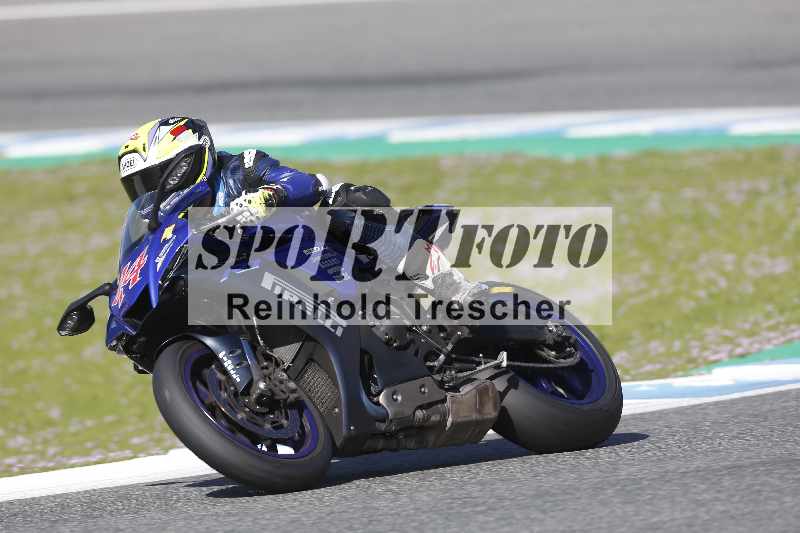 /02 28.-31.01.2025 Moto Center Thun Jerez/gruen-green/44